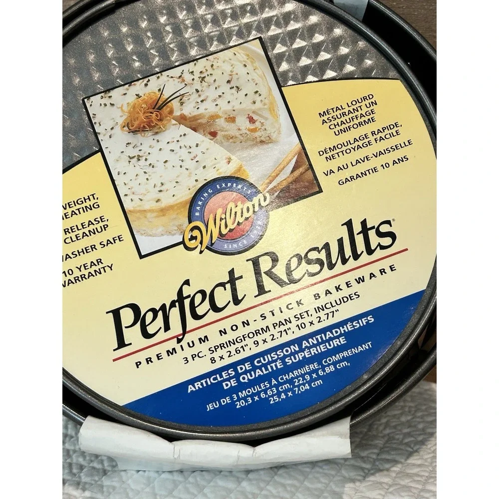 WILTON PERFECT RESULTS 2pc  Springform Pans Non Stick NEW‎